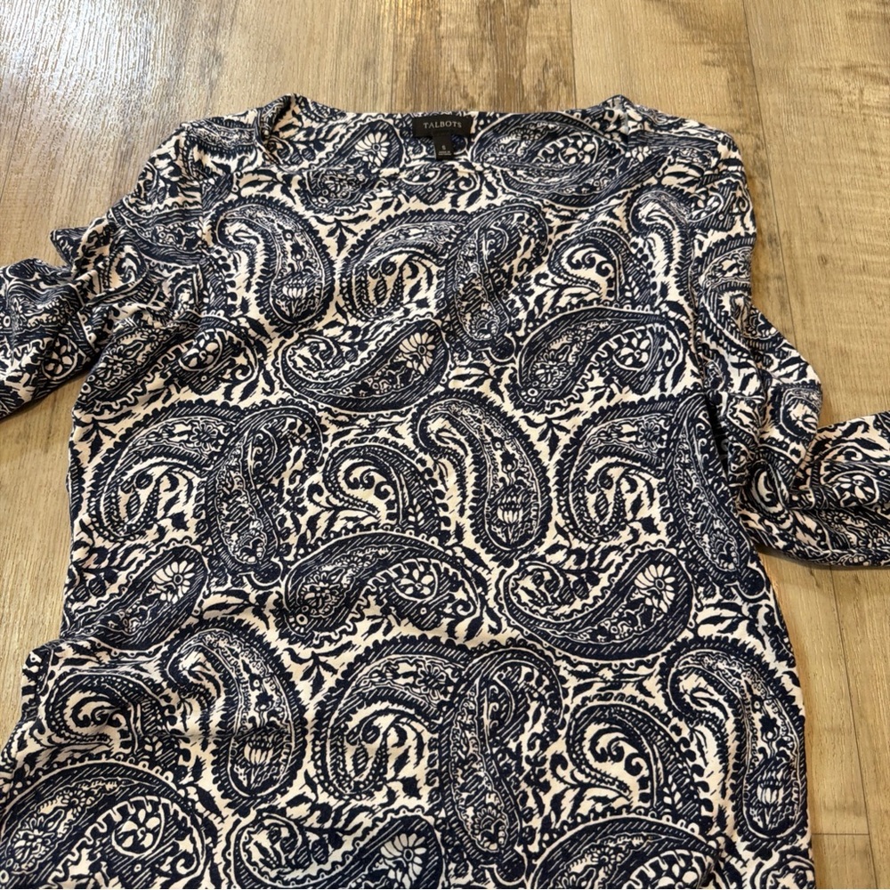 Talbots Women’s Blue White Paisley Long Sleeve T-shirt Size S